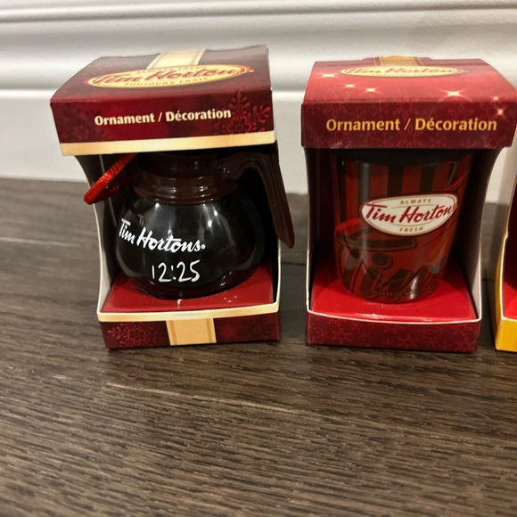 Tim Hortons Assorted Holiday Ornaments Set - Picture 2 of 9